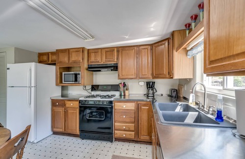 Alexandria Bay House | Alexandria Bay House Sleeps 14 Or Sleeps 6 Up And 8 Down Separately