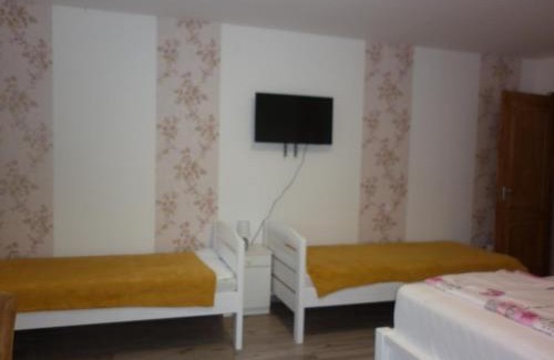 Mako Apartment | Alföldi-kuckó
