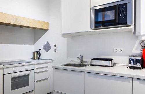 Socorro Apartment | Alfama Azul · Alfama Tailor Made Blue House With a View #1