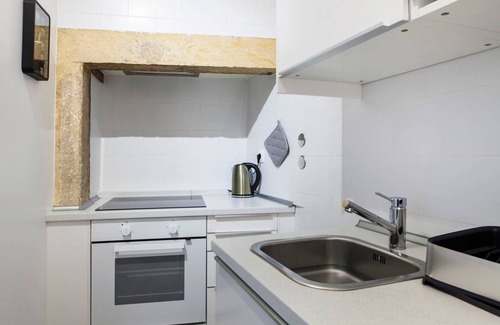 Socorro Apartment | Alfama Azul · Alfama Tailor Made Blue House With a View #1