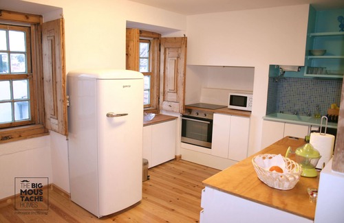 Santa Maria Maior Apartment | Alfama (CASTELO/Miradouro St.Luzia) - Duplex with AC - river/neighborhood view - up to 6 PAX