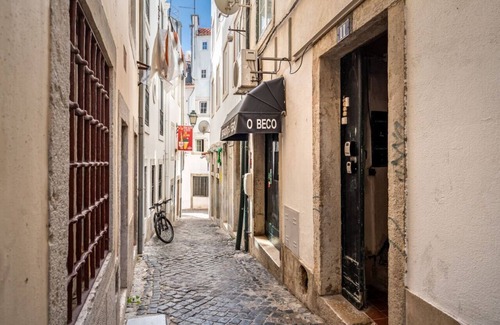 Santo Estevao Apartment | Alfama Cruise Terminal | Near River! | With A/c!