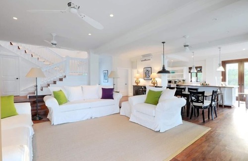 Governor's Harbour House | Alfred House & Cottage 6 Bedroom Home