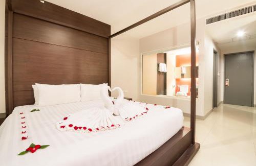 Patong Hotel | Alfresco Phuket Hotel