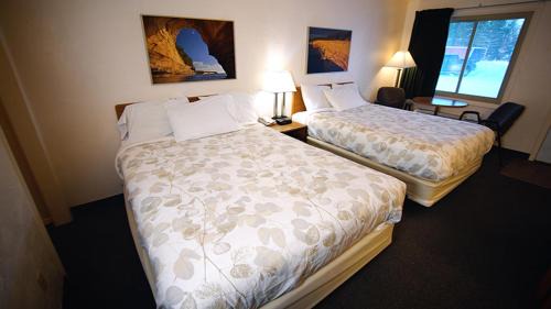 Wetmore Hotel | Alger Falls Motel