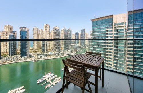 Dubai Marina Apartment | ALH Vacay 2303- Alluring 1 Bedroom in Vida Marina