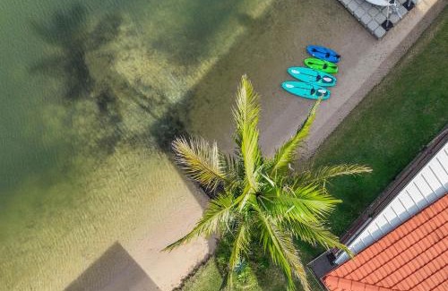Tweed Heads Apartment | Ali's Waterfront Escape - Relaxing Getaway, Near Kirra Beach