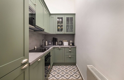 Nepszinhaz negyed Apartment | Alice Apartment- 2 bedroom apartment with AC in Budapest