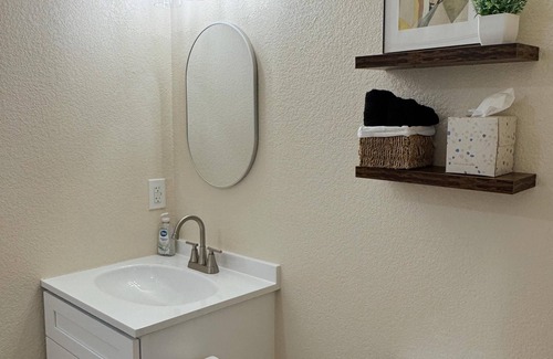 Dublin Cottage | Alice - Fully Furnished 4 Person Cottage for short or mid-term stays