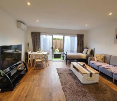Auckland House | Alice House