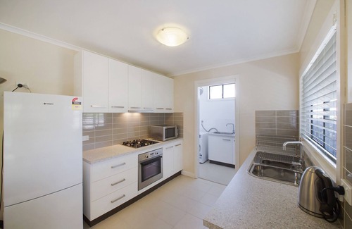 Cessnock Cottage | Alice's Cottage - Cessnock, Hunter Valley, Central location