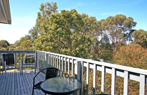 Aireys Inlet House | Alice's House - Can't Get Much Closer To The Shops & Cafes Then This