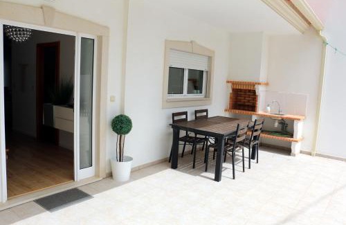 Nazare Villa | Alice's House