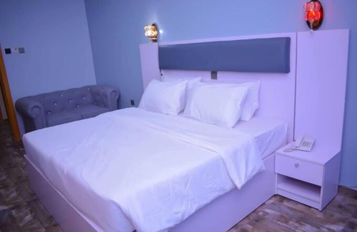 Akahia Hotel | Alice Suites