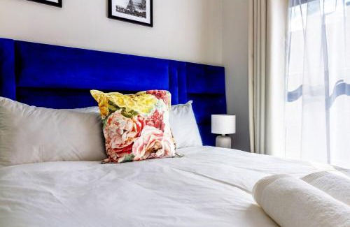 Greater Johannesburg Metropolitan Area Apartment | #AlimamaSpaces The Chelsea's Thaba Echo