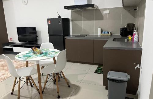 Seksyen 14 Apartment | Alinea Suites Shah Alam by Dreamy Dahlia