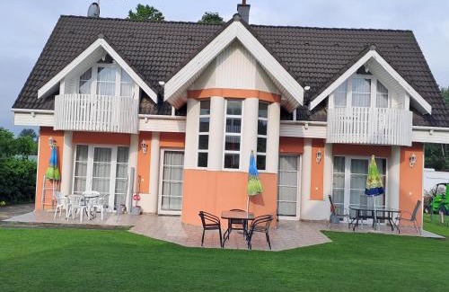 Balatonlelle Apartment | Alinka Apartmanház