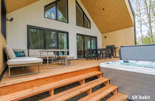 Pont-Rouge Ski Chalet | Alize Cozy Nature Escape with Spa Domaine Grand Portneuf