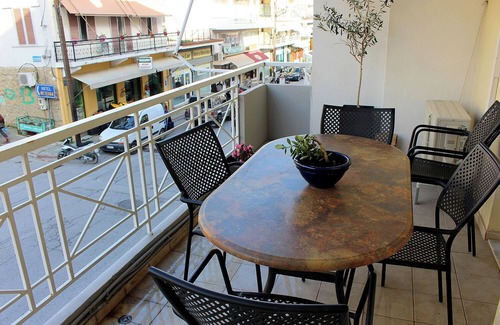 Kalambaka Apartment | Alkinoos Apt -Inspiring Living in Meteora -3BD