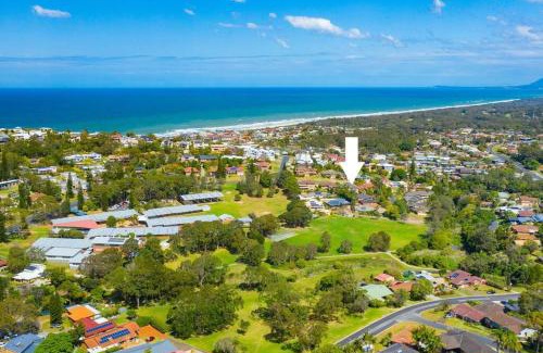 Port Macquarie House | Alkira - comfy home with pool