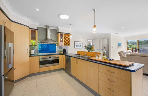 Port Macquarie House | Alkira - family house with pool