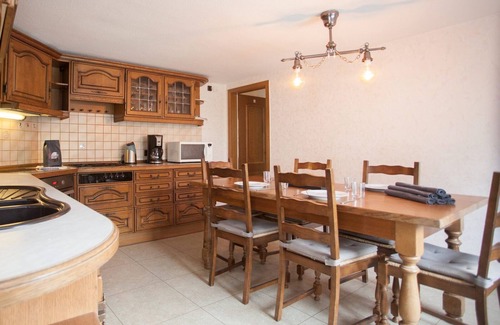 Neuastenberg Apartment | All comfort, fast am slopes on a quiet location close to the ski area Postwiese