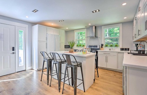 Bushkill House | All-Encompassing Cobalt Cottage with Game Room!