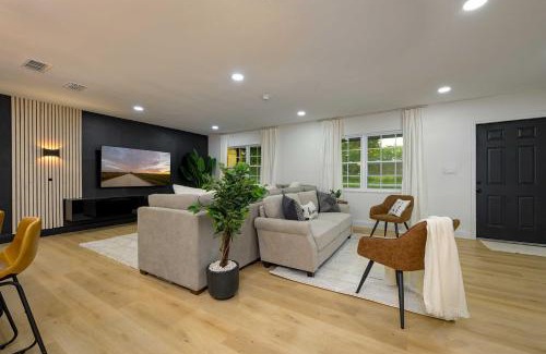 Tampa House | All-Encompassing Retreat with Pool and Game Room!