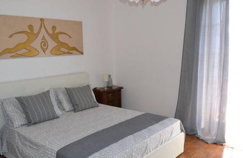 Cinquale Villa | All inclusive large house with garden, air conditioning, quiet and near the sea