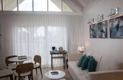 Orange Bay Resort | ALL- INCLUSIVE Family Adjoining SuitenAzul Beach Negril Resort - Ruby Benefits
