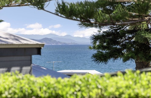 South West Rocks Apartment | All Linen Included * Center of Town * BBQ *Air Con * Private Covered Patio*