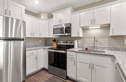 Bountiful Condo | All New Mid-Term, Centrally Located Retreat