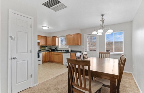 Allendale Area House | All New Sleeps 6/Old Town Arvada