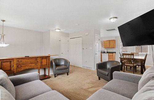 Allendale Area House | All New Sleeps 6/Old Town Arvada