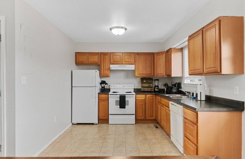 Allendale Area House | All New Sleeps 6/Old Town Arvada