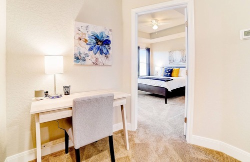 Live Oak Condo | All-new townhome with fenced yard, AC & W/D - dog-friendly - great location