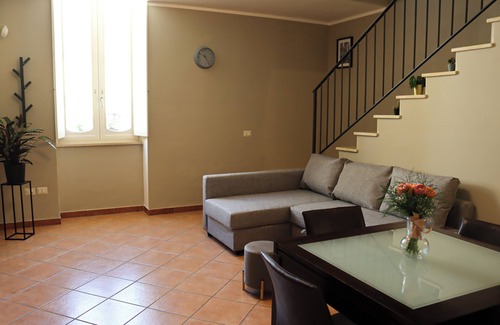 Centro Storico Apartment | All'Ombra Della Reggia