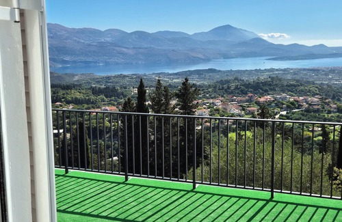 Kaminarata Villa | ALL ROUND SEA & ISLAND VIEWS. QUIET AND WITHOUT NEIGHBOURS. BEST BEACHES.