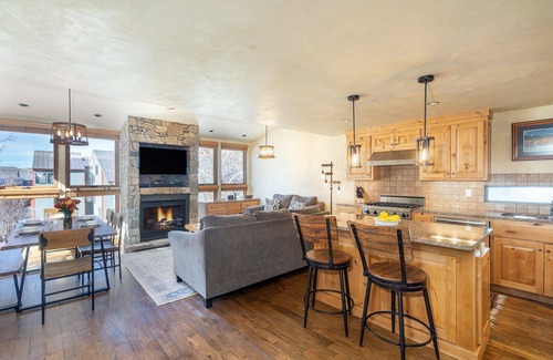 Telluride Condo | All-Season Comfort Steps to River + Hot Tub Access