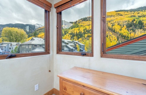 Telluride Condo | All-Season Comfort Steps to River + Hot Tub Access
