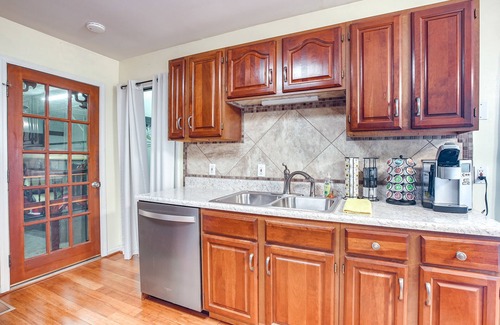 Lakeview House | All-Season Indian Lake Home w/Covered Deck!