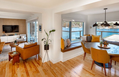 Gold River Cottage | All Season Oceanfront Getaway