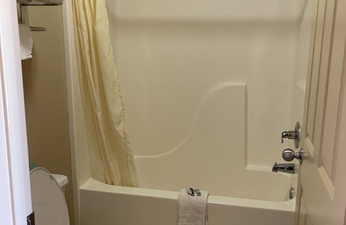 Bunkie Hotel | All Star Inn