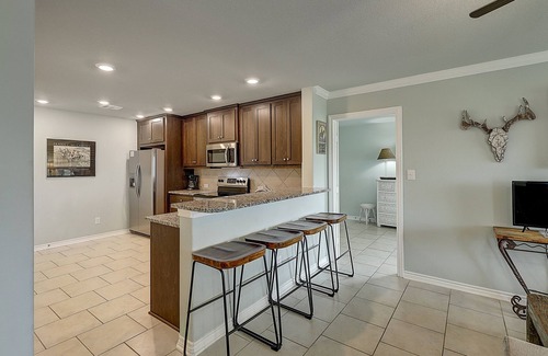 Rockport House | All-suite bay-view home with yard, kayak, & rooftop deck with panoramic views