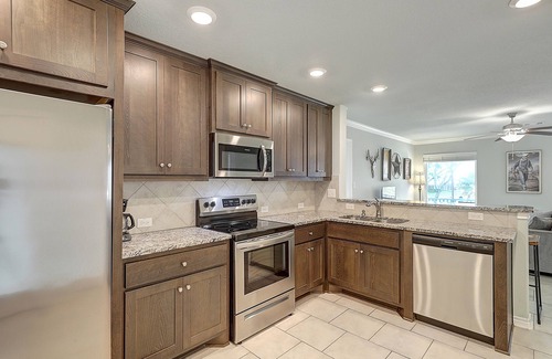 Rockport House | All-suite bay-view home with yard, kayak, & rooftop deck with panoramic views