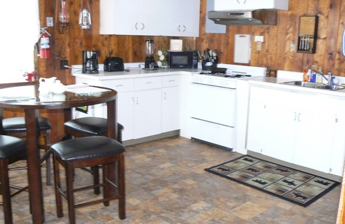 Gardiner House | All the Comforts Of Home Surrounded By The Rocky Mtns. & Yellowstone Park