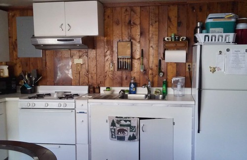 Gardiner House | All the Comforts Of Home Surrounded By The Rocky Mtns. & Yellowstone Park