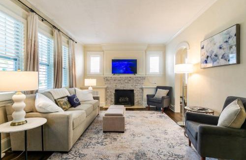 West Annapolis House | All Tucked Inn