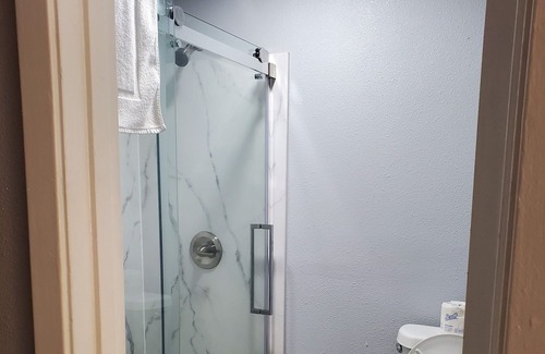 Bay City House | All Utilities Paid Short Term Rental