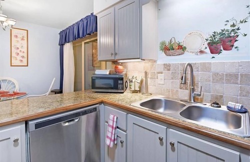 Jekyll Island House | All Wright : 2 BR, 1 BA in Jekyll Island, Sleeps 4